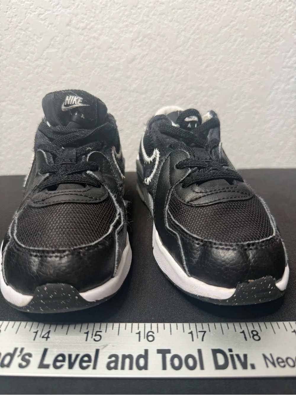 Nike Air Max Kids Sneakers Leather Lace Up Low Top Black White US 13c